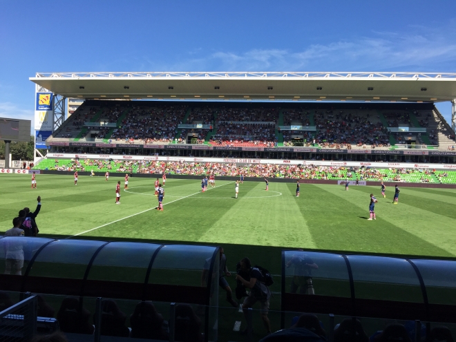 E SPEZIELLEN DAG FIR EIS POUSSINS